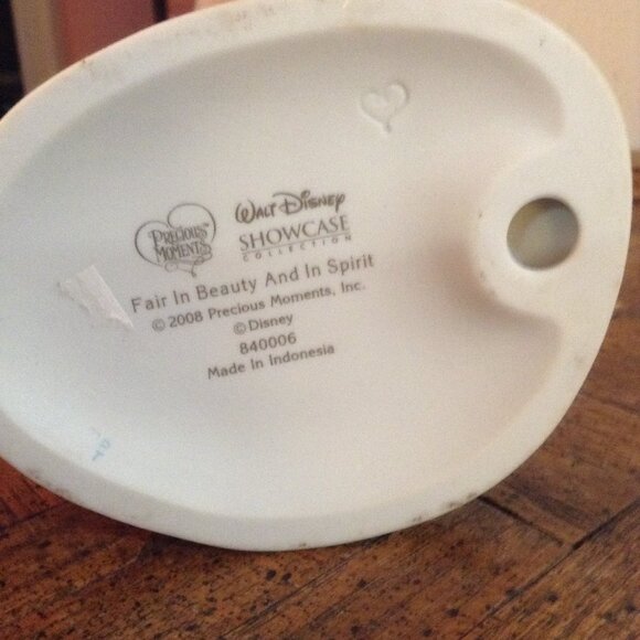 NIB (New in Box) Precious Moments Snow White Figurine Fair in Beauty and Spirit - Picture 3 of 3